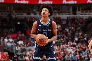 杰伦-韦尔斯：防守是我们灰熊的认证 上一场比赛只是我们手感不好