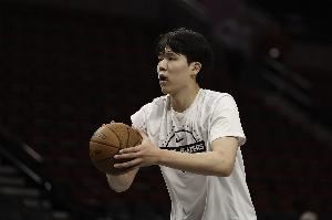 记者:也许被DNP在这段时间会成为常态 相信瀚森能努力挤回到轮转