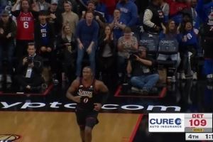 马上报仇!马克西抢断快速反击 左手潇洒隔扣康宁汉姆!